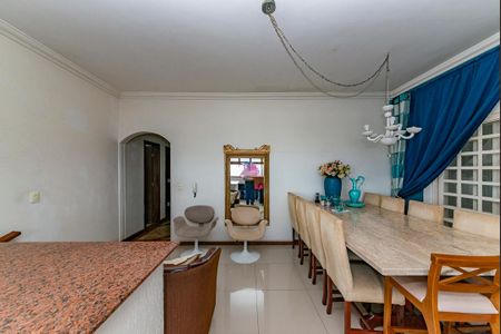 Casa para alugar com 551m², 5 quartos e 6 vagasSala 2