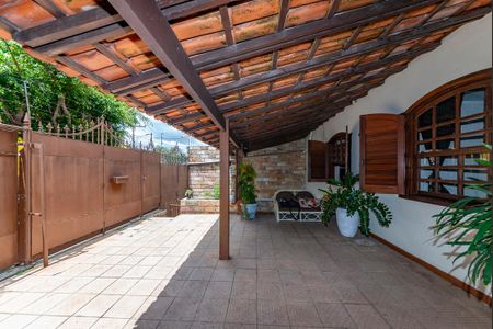 Casa para alugar com 551m², 5 quartos e 6 vagasVaranda