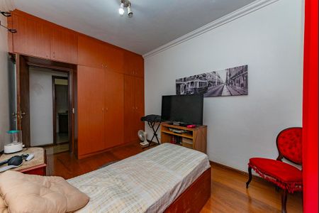 Casa para alugar com 551m², 5 quartos e 6 vagasQuarto 5