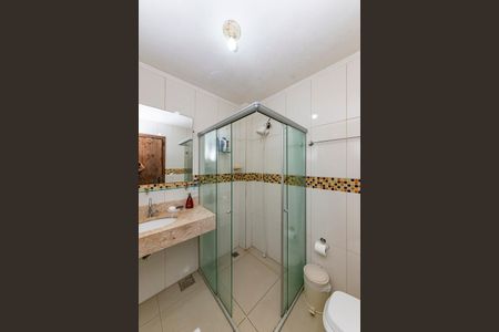 Casa para alugar com 551m², 5 quartos e 6 vagasBanheiro da Suíte 3