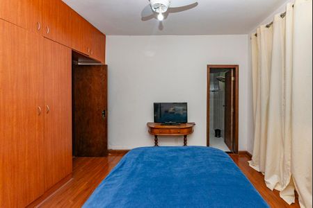 Casa para alugar com 551m², 5 quartos e 6 vagasSuíte 4