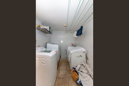 Casa para alugar com 551m², 5 quartos e 6 vagasÁrea de Serviço 2