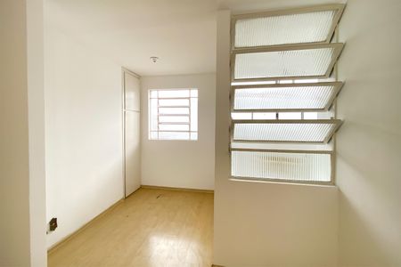 Apartamento à venda com 85m², 3 quartos e sem vaga Apartamento à venda com 85m², 3 quartos e sem vagaSala