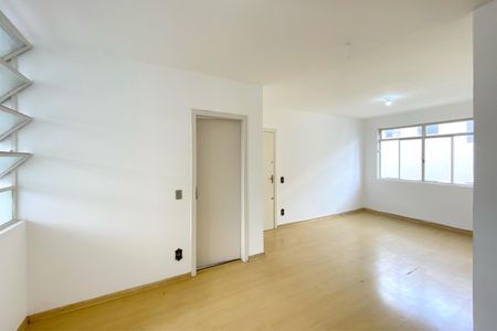 Apartamento à venda com 85m², 3 quartos e sem vaga Apartamento à venda com 85m², 3 quartos e sem vagaSala