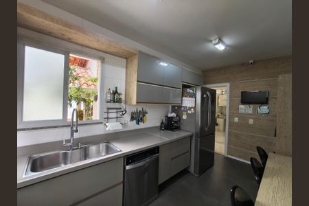 Casa de condomínio para alugar com 160m², 3 quartos e 1 vaga