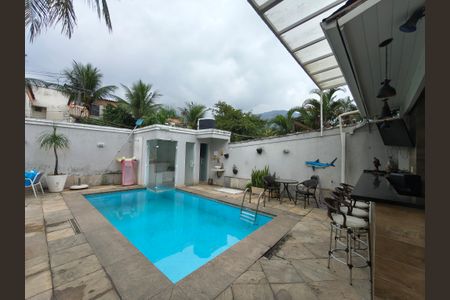 Casa de condomínio para alugar com 160m², 3 quartos e 1 vaga