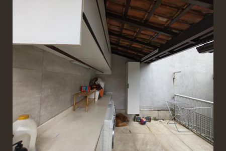 Casa de condomínio para alugar com 160m², 3 quartos e 1 vaga