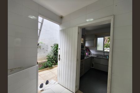 Casa de condomínio para alugar com 160m², 3 quartos e 1 vaga