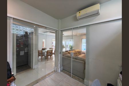 Casa de condomínio para alugar com 160m², 3 quartos e 1 vaga