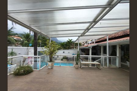 Casa de condomínio para alugar com 160m², 3 quartos e 1 vaga