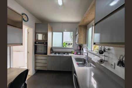 Casa de condomínio para alugar com 160m², 3 quartos e 1 vaga