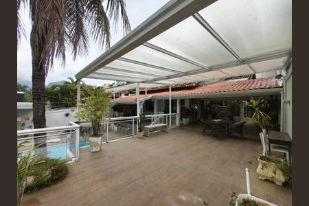 Casa de condomínio para alugar com 160m², 3 quartos e 1 vaga