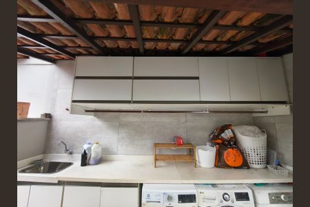 Casa de condomínio para alugar com 160m², 3 quartos e 1 vaga