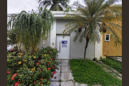 Casa de condomínio para alugar com 160m², 3 quartos e 1 vaga