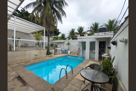 Casa de condomínio para alugar com 160m², 3 quartos e 1 vaga