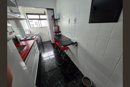 Apartamento à venda com 56m², 2 quartos e 2 vagas Apartamento à venda com 56m², 2 quartos e 2 vagasCozinha