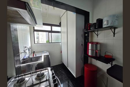 Apartamento à venda com 56m², 2 quartos e 2 vagas Apartamento à venda com 56m², 2 quartos e 2 vagasCozinha