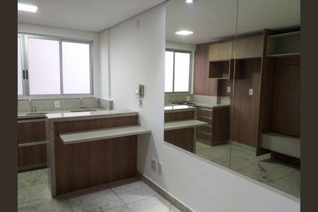 Sala de apartamento para alugar com 1 quarto, 40m² em Savassi, Belo Horizonte