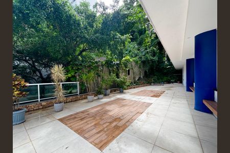 Apartamento à venda com 97m², 3 quartos e sem vagaÁrea comum