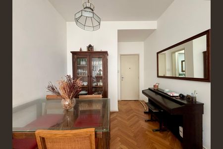 Apartamento à venda com 97m², 3 quartos e sem vagaSala