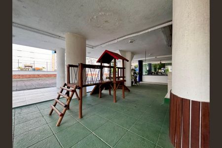 Apartamento à venda com 97m², 3 quartos e sem vagaÁrea comum - playground