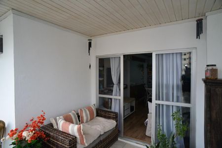 Apartamento à venda com 81m², 2 quartos e 1 vagaVaranda