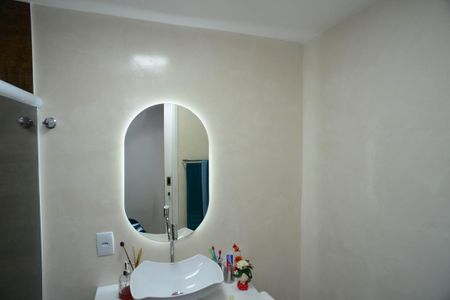 Apartamento à venda com 81m², 2 quartos e 1 vagaBanheiro Social