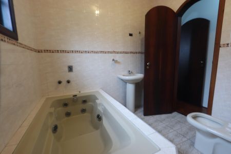 Banheiro da Suíte de casa à venda com 3 quartos, 140m² em Vila Santa Virginia, São Paulo