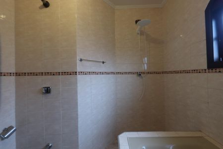 Casa à venda com 140m², 3 quartos e 2 vagasBanheiro da Suíte