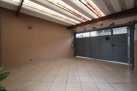 Casa à venda com 140m², 3 quartos e 2 vagasGaragem