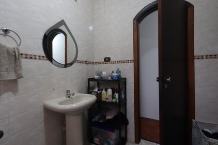 Casa à venda com 140m², 3 quartos e 2 vagasBanheiro Social
