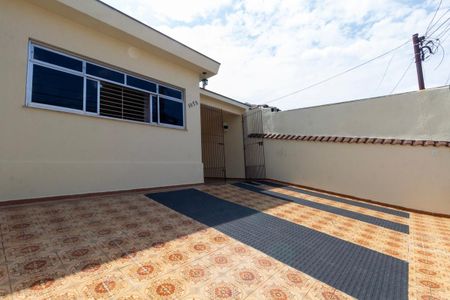 Casa para alugar com 117m², 2 quartos e 3 vagas Casa para alugar com 117m², 2 quartos e 3 vagasGaragem