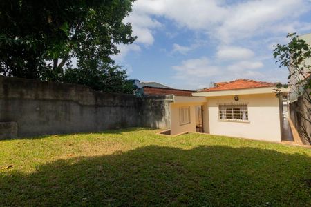 Casa para alugar com 117m², 2 quartos e 3 vagas Casa para alugar com 117m², 2 quartos e 3 vagasQuintal - Jardim