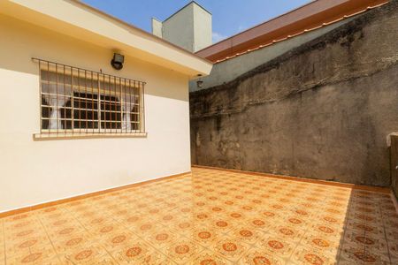 Casa para alugar com 117m², 2 quartos e 3 vagas Casa para alugar com 117m², 2 quartos e 3 vagasQuintal