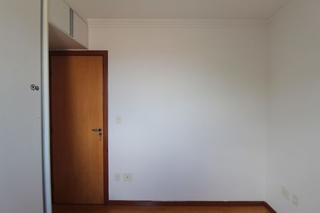 Apartamento à venda com 67m², 2 quartos e 2 vagasQuarto 2