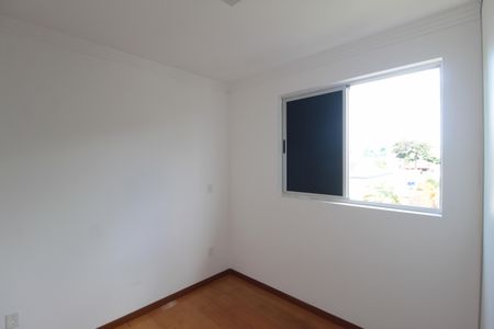 Apartamento à venda com 67m², 2 quartos e 2 vagasQuarto 2