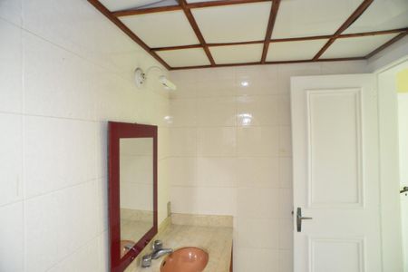 Casa à venda com 1115m², 6 quartos e 3 vagas Casa à venda com 1115m², 6 quartos e 3 vagasBanheiro Suíte