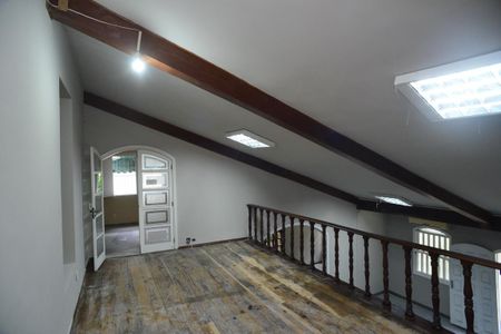 Casa à venda com 1115m², 6 quartos e 3 vagas Casa à venda com 1115m², 6 quartos e 3 vagasMezanino