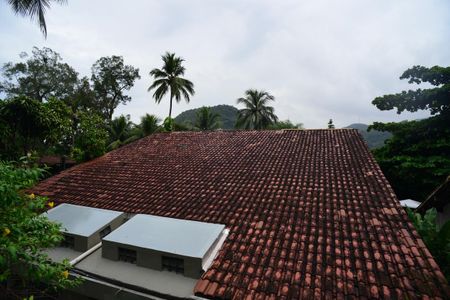 Casa à venda com 1115m², 6 quartos e 3 vagas Casa à venda com 1115m², 6 quartos e 3 vagasPiscina