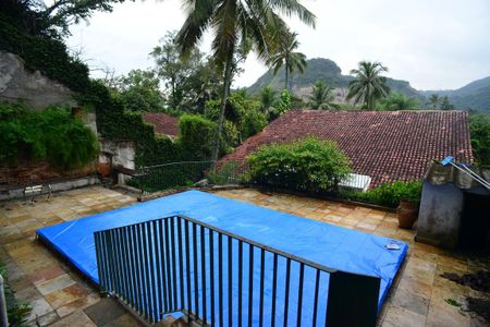 Casa à venda com 1115m², 6 quartos e 3 vagas Casa à venda com 1115m², 6 quartos e 3 vagasPiscina