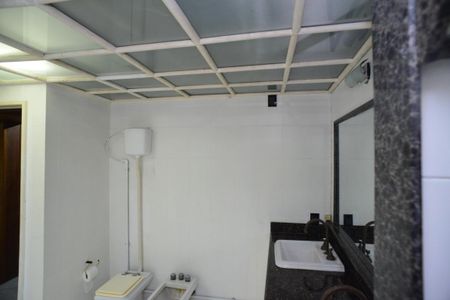 Casa à venda com 1115m², 6 quartos e 3 vagas Casa à venda com 1115m², 6 quartos e 3 vagasBanheiro Suíte Principal