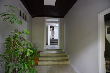 Casa à venda com 1115m², 6 quartos e 3 vagas Casa à venda com 1115m², 6 quartos e 3 vagasHall de Entrada
