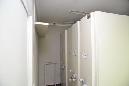 Casa à venda com 1115m², 6 quartos e 3 vagas Casa à venda com 1115m², 6 quartos e 3 vagasQuarto de Apoio