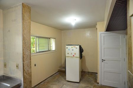Casa à venda com 1115m², 6 quartos e 3 vagas Casa à venda com 1115m², 6 quartos e 3 vagasCozinha