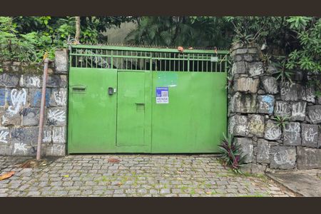 Casa à venda com 1115m², 6 quartos e 3 vagas Casa à venda com 1115m², 6 quartos e 3 vagasPlaca Instalada