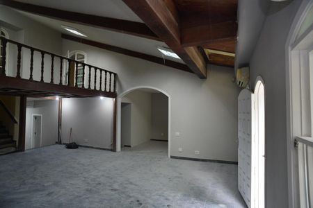 Casa à venda com 1115m², 6 quartos e 3 vagas Casa à venda com 1115m², 6 quartos e 3 vagasSala