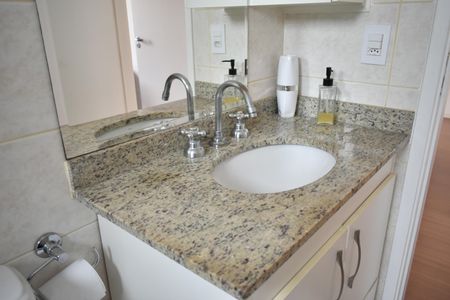 Apartamento à venda com 58m², 2 quartos e 1 vagaBanheiro Social