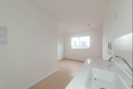 Cozinha de kitnet/studio para alugar com 1 quarto, 17m² em Santo Amaro, São Paulo