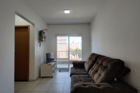 Sala de apartamento para alugar com 2 quartos, 54m² em Nova Mirim, Praia Grande