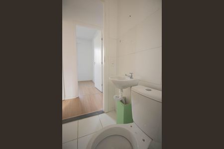 Banheiro de apartamento para alugar com 2 quartos, 40m² em Trindade, São Gonçalo